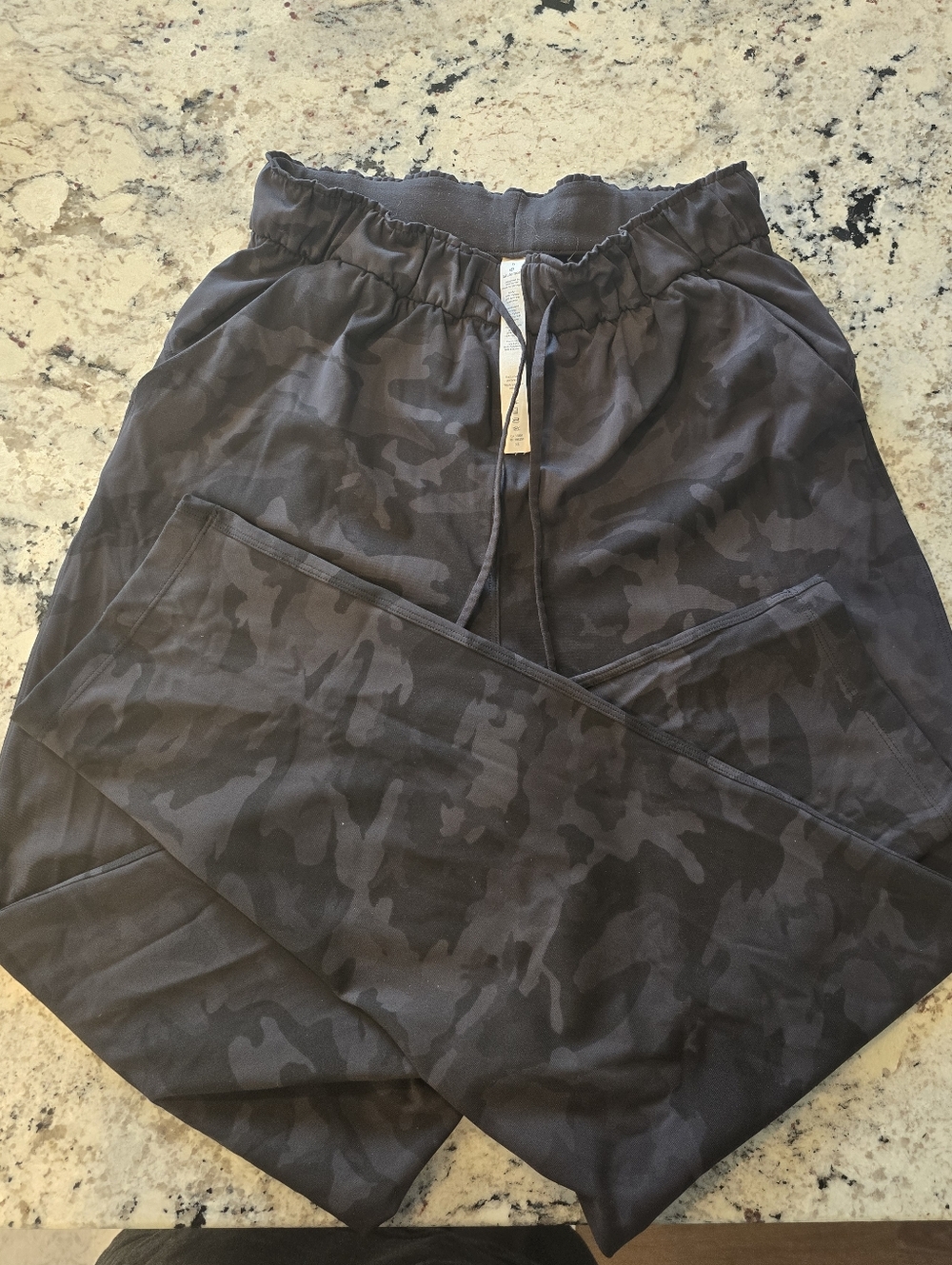Lululemon Athletic Pants Size 6